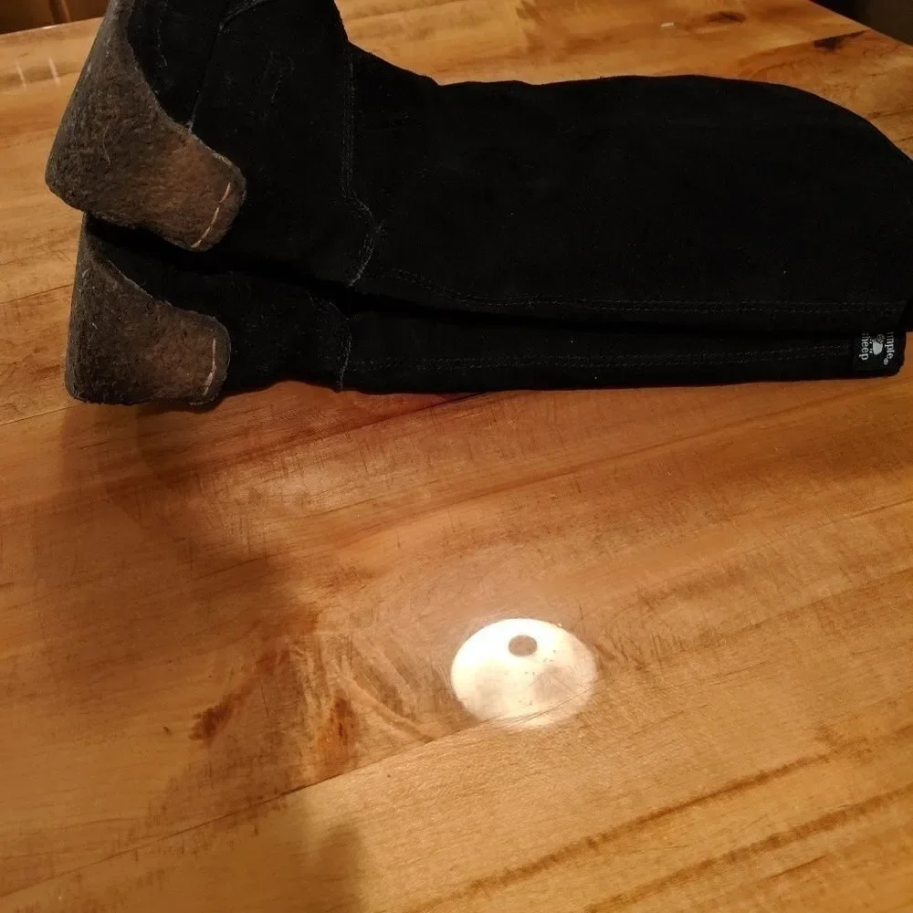 Simple Sheep black leather and wool boots size 7